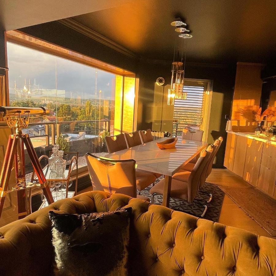 Noir Penthouse Apartman Tergovistye Kültér fotó