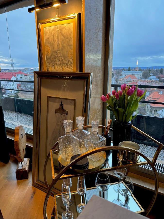 Noir Penthouse Apartman Tergovistye Kültér fotó