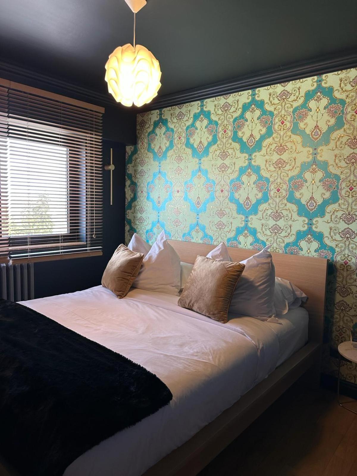 Noir Penthouse Apartman Tergovistye Kültér fotó
