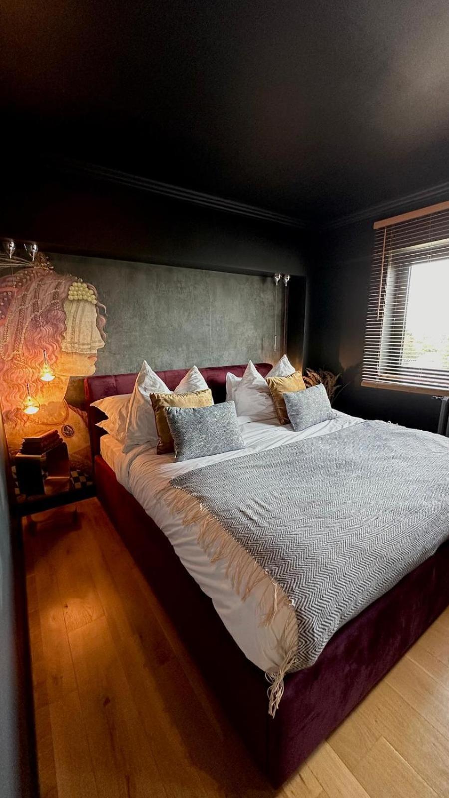Noir Penthouse Apartman Tergovistye Kültér fotó